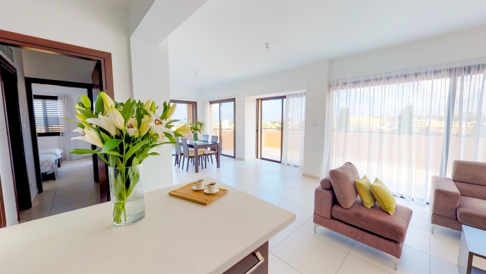 Qlistings Aphrodite Gardens image 2