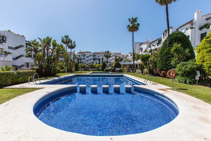 Qlistings - Lovely Penthouse Apartment in Cancelada, Costa del Sol Thumbnail