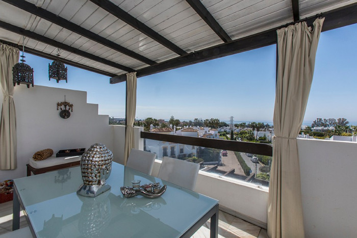 Qlistings Lovely Penthouse Apartment in Cancelada, Costa del Sol image 2