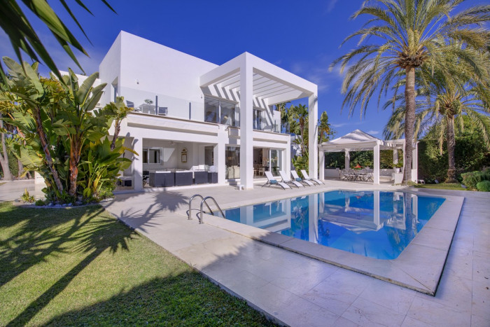 Qlistings - Beautiful Modern Detached House in Mijas, Costa del Sol Property Thumbnail