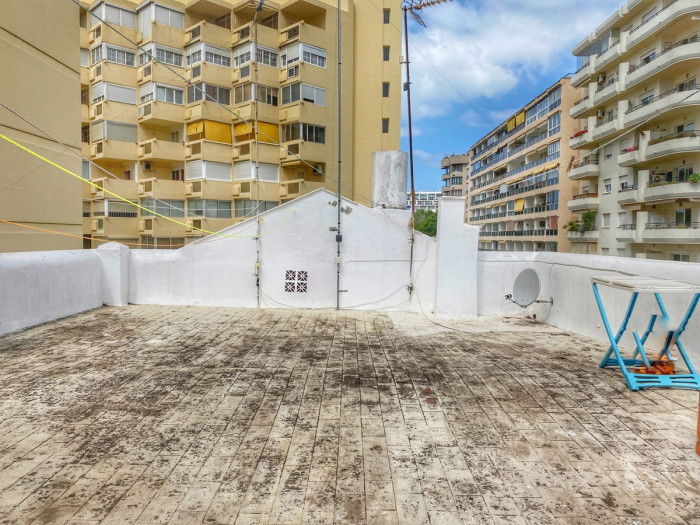 Qlistings Unique Apartment in Marbella, Costa del Sol image 8