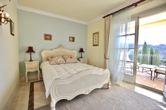 Qlistings House in Benahavís, Costa del Sol image 8