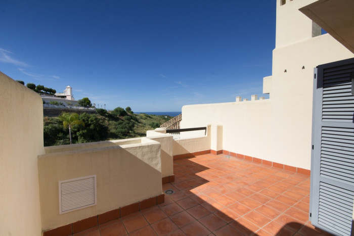 Qlistings Fabulous   3 bedroom townhouse  in Cabopino, Costa del Sol image 7