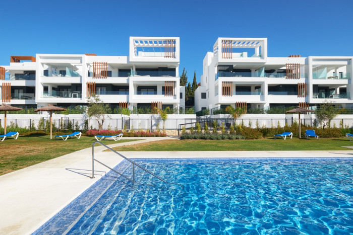Qlistings - High Class Urbanization Apartment in Estepona, Costa del Sol Property Thumbnail