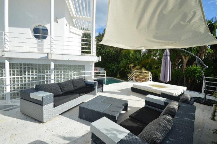 Qlistings Fantastic House Villa in Marbella, Costa del Sol image 3