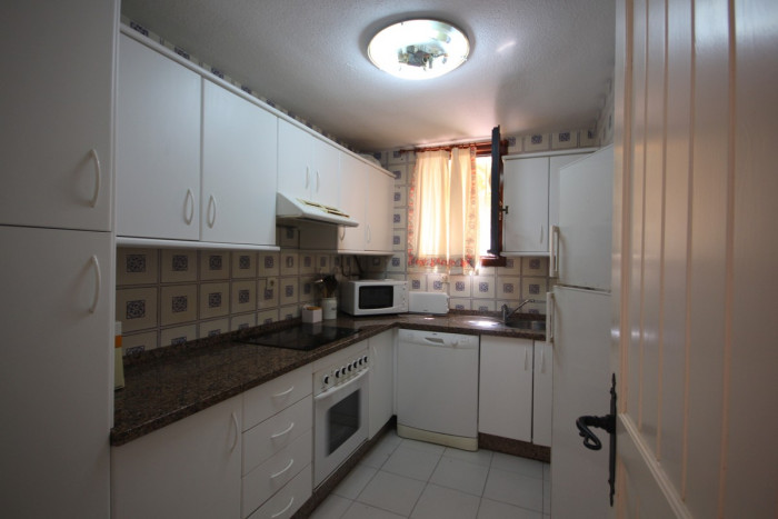 Qlistings Apartment in Cabopino, Costa del Sol image 8