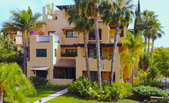 Qlistings - Nice Ground Floor Apartment in Cancelada, Costa del Sol Property Thumbnail