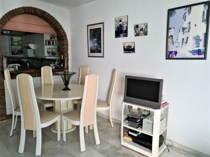 Qlistings Apartment in Calahonda, Costa del Sol image 3