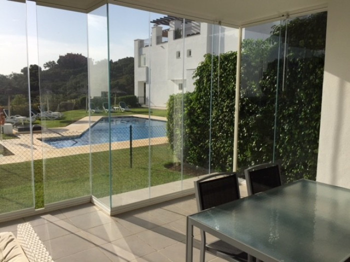 Qlistings A Beautiful Apartment in Marbella, Costa del Sol image 3