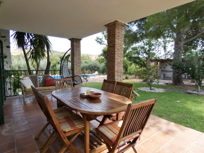 Qlistings Spacious House in Coín, Costa del Sol image 8