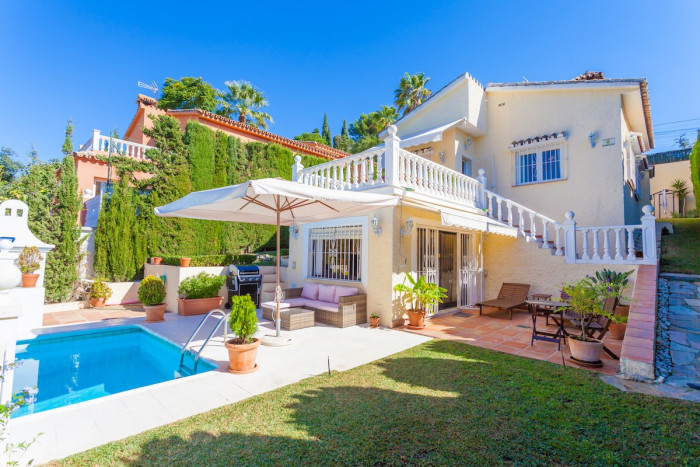 Qlistings Detached Villa  in Elviria, Costa del Sol image 2