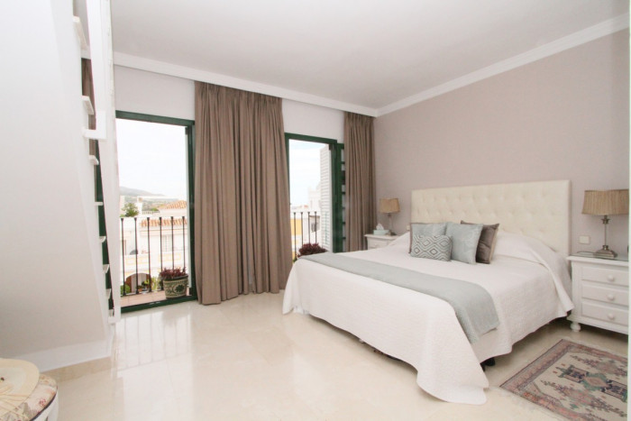 Qlistings House Aloha Pueblo Nueva Andalucia image 5