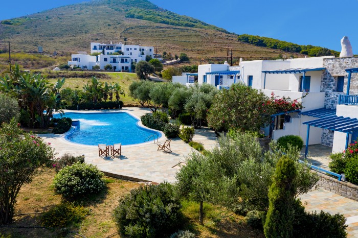 Qlistings Townhouse near Molos Beach image 4