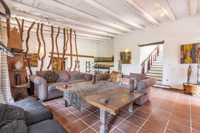 Qlistings Unique House in Benahavís, Costa del Sol image 6
