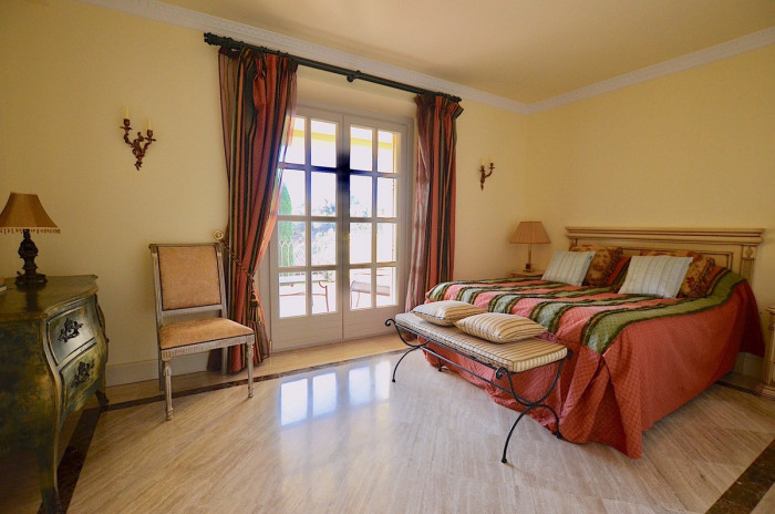 Qlistings House in Benahavís, Costa del Sol image 7