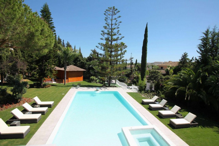 Qlistings Arabic Style House in Aloha, Costa del Sol - image 2
