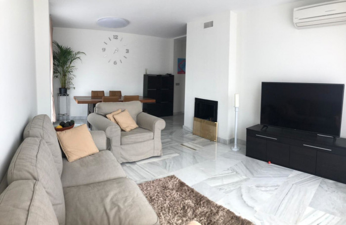 Qlistings - Apartment - Middle Floor in Benalmadena Costa, Costa del Sol Property Thumbnail